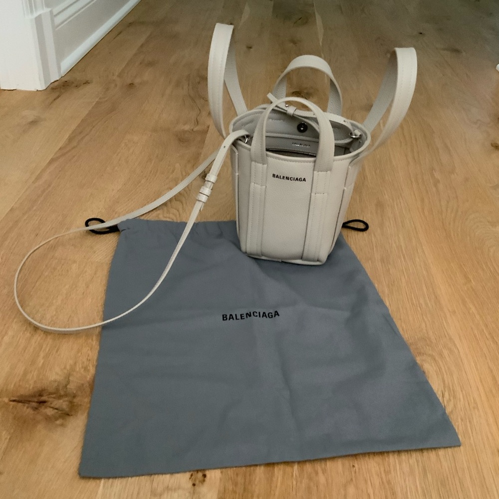 🩷MOTHER’S DAY SALE🩷 Balenciaga Everyday 2.0 Mini ShoulderTote Bag Greige - Picture 11 of 13